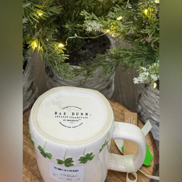 🍀 Brand NEW w/Tags Rae Dunn LUCKY Mug w/Four-Leaf Clover Border - Spring 2025 🍀 - Picture 5 of 10